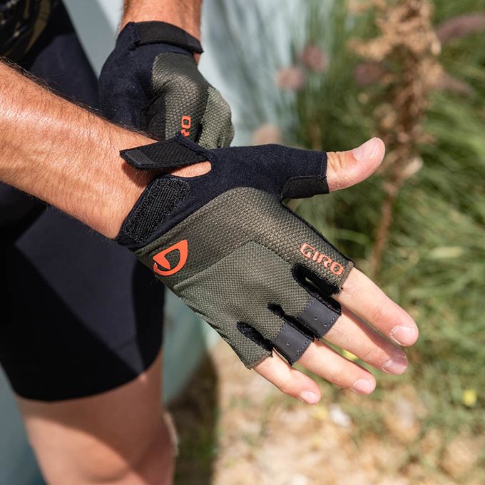 GIRO BRAVO GEL GLOVES-Black
